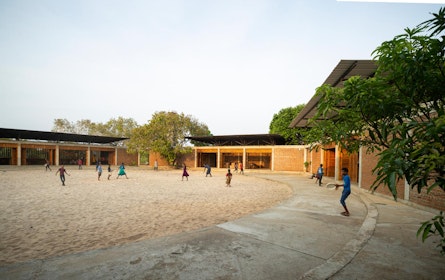 Children have ample room to play in the spacious circular courtyard, which also acts as the circulation space between the five pavilions. | Aga Khan Trust for Culture / Nipun Prabhakar (photographer)