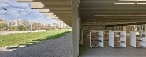 View of the Guest House's surroundings and material library. | Aga Khan Trust for Culture / Cemal Emden (photographer)